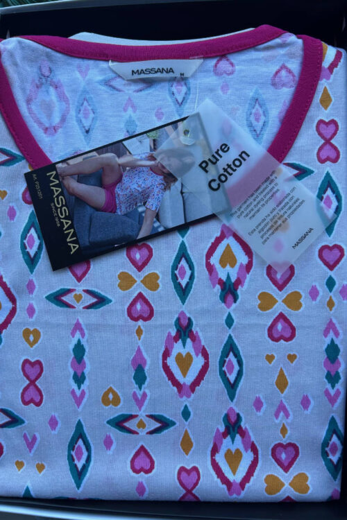 Pijama corto de mujer estampado corazones